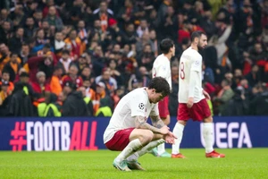 Fernandes chê Manchester United chưa đủ thông minh