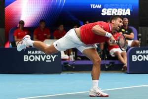 Djokovic chấn thương cổ tay, Serbia đối đầu chủ nhà Úc tại tứ kết