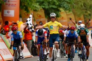 Petr Rikunov tiếp tục bất bại tại Cúp Truyền hình