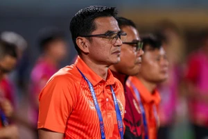 Sốc: HLV giàu thành tích nhất Việt Nam nhưng chỉ... tạm quyền 