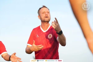 Ai có thể giúp HLV Mano Polking giải quyết vấn đề của đội CA Hà Nội?