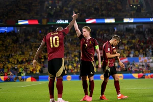 “Nỗi ô nhục ở Gijon” và hậu quả lượt trận cuối bốn đội phải đá cùng giờ