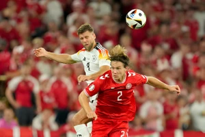 Bị tuyển Đức loại, HLV Đan Mạch cay cú chỉ trích VAR