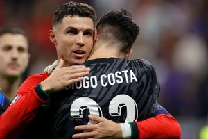 Người hùng Diogo Costa: ‘Tôi hay Ronaldo đều có thể mắc sai lầm’