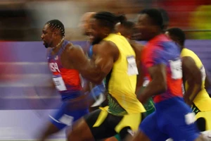 Hơn đối thủ 5/1.000 giây, Noah Lyles chạy nhanh nhất Olympic Paris 