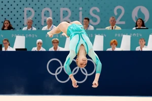 Chiếc HCĐ gây tranh cãi giữa Mỹ và Romania vẫn chưa kết thúc