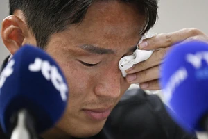 Suwon FC cắt hợp đồng với tuyển thủ Hàn Quốc dàn xếp tỉ số