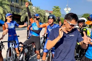 Tay đua Nguyễn Hoàng Sang thắng kịch tính nhà ĐKVĐ Nguyễn Tuấn Vũ