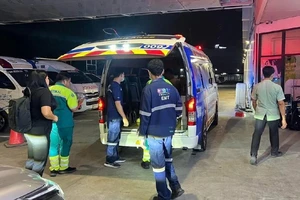 Cổ động viên Malaysia nhập viện sau trận thua Thái Lan