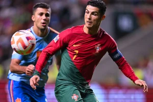Quả bóng vàng Rodri đáp trả Ronaldo cực gắt
