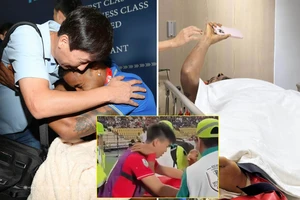 Xúc động clip Duy Mạnh bật khóc động viên Nguyễn Xuân Son