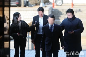 Quay lén cảnh ân ái, cựu tuyển thủ Hàn Quốc lãnh án