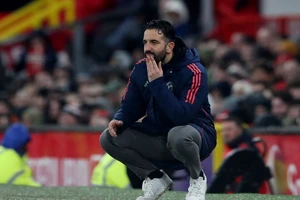 Sao Man United bất mãn HLV Amorim