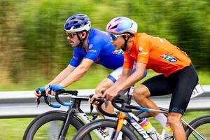 Clip Xuân Lộc nghẹt thở rượt đuổi áo cam Nguyễn Hoàng Sang