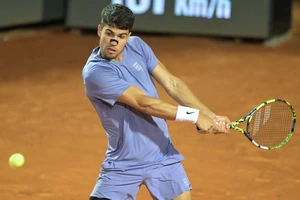 Zverev, Alcaraz thẳng tiến ở Rome Masters