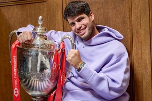 Carlos Alcaraz cảnh báo các đối thủ tại Wimbledon