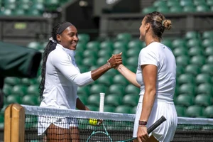 Hai tay vợt hàng đầu thế giới khép lại lùm xùm