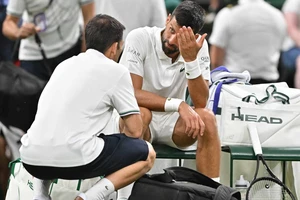 Viên thuốc thần kỳ cứu Djokovic thoát thua