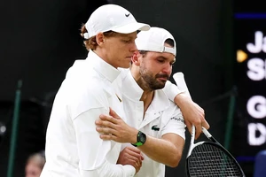 Jannik Sinner ăn may Grigor Dimitrov, bỏ ngỏ khả năng đấu trận tứ kết