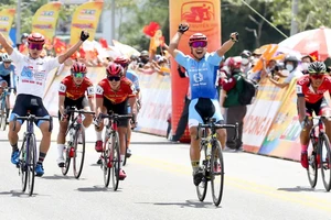 Tay đua nước rút Lê Nguyệt Minh bất ngờ trở lại đường đua