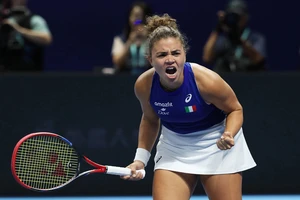 Tuyển Ý ngược dòng đánh bại Trung Quốc