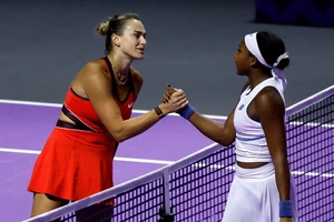 Đương kim vô địch bị loại khỏi WTA Finals