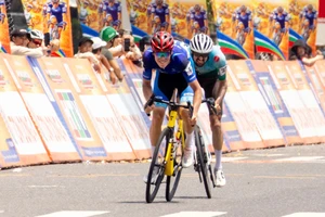 Vượt ải Hải Vân, TP.HCM tạo bước ngoặt giải áo vàng