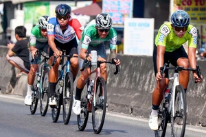 Những cái đầu nóng “bốc hỏa” sau cuộc rượt đuổi nghẹt thở chặng 23