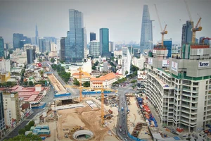 Video: Công trường nhà ga metro Bến Thành hối hả những ngày cuối năm
