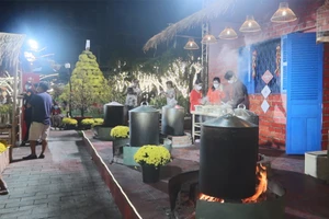 Video: Hội hoa xuân nhộn nhịp những ngày cận Tết Nguyên đán