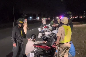 Video: CSGT TP.HCM diễn tập bắt 'quái xế' đua xe trái phép