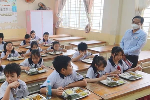 Video: TP.HCM khảo sát tình hình học sinh đi học trực tiếp trở lại