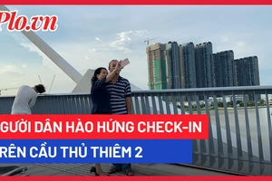 Video: Người dân hào hứng check-in trên cầu Thủ Thiêm 2