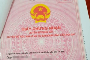 Cùng lên tiếng: Hơn 2.500 hộ dân kêu cứu vì bị nợ sổ hồng gần 10 năm