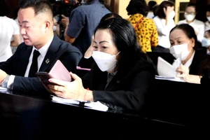 Video: Luật sư bật khóc khi nói về cảm xúc lúc xem video bé VA bị bạo hành