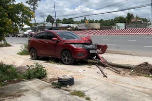 Video: Người đàn ông lái ô tô gây tai nạn liên hoàn trên đường