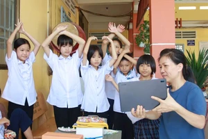 Video: Những giáo viên nghỉ hưu nhưng không nghỉ việc