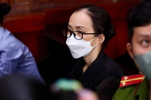 Video: Vợ Nguyễn Thái Luyện kêu oan, không có 'rửa tiền'