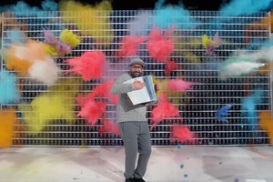 Tạo ra MV ca nhạc từ một cảnh quay dài 4,2 giây