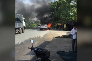 Vĩnh Long: Ô tô đang đi bỗng dưng bốc cháy