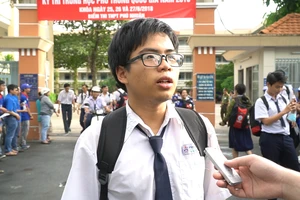 Thí sinh nhận định về đề thi toán THPT quốc gia