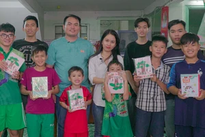 Long Nhi Đường, đội múa lân của những đứa trẻ lang thang