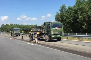 Video: Tiến hành sửa chữa cao tốc Đà Nẵng-Quảng Ngãi
