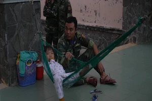 Người dân Cần Giờ:'Chính quyền giúp dân tránh bão rất chu đáo'