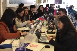 Hàng ngàn nhà báo miệt mài đưa tin sự kiện Mỹ - Triều