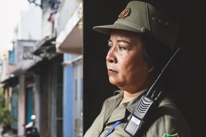 Má Chung bảo vệ dân phố