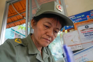 “Má Hà” bảo vệ dân phố