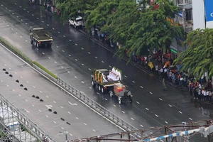 Clip đón linh cữu Đại tướng Lê Đức Anh về TP.HCM