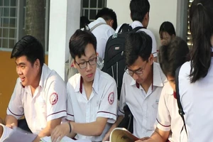 Thí sinh hài lòng với kết quả thi 3 môn tự nhiên 