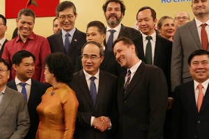 Lãnh đạo TP.HCM gặp gỡ mừng năm mới các cơ quan nước ngoài 